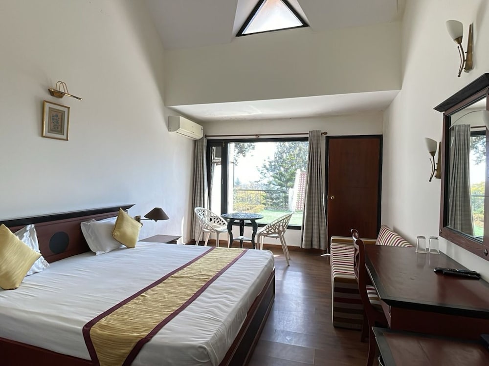 Room, King Bed, Valley View