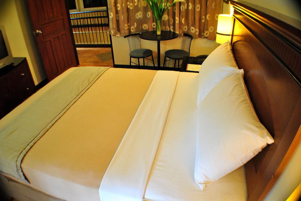 Fersal Hotel P Tuazon Cubao 42/55