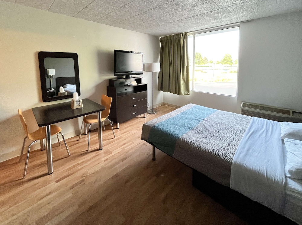 Motel6 Clarion, PA 8/50