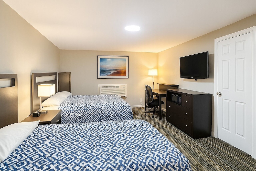 Catalina Airport Motel 13/42