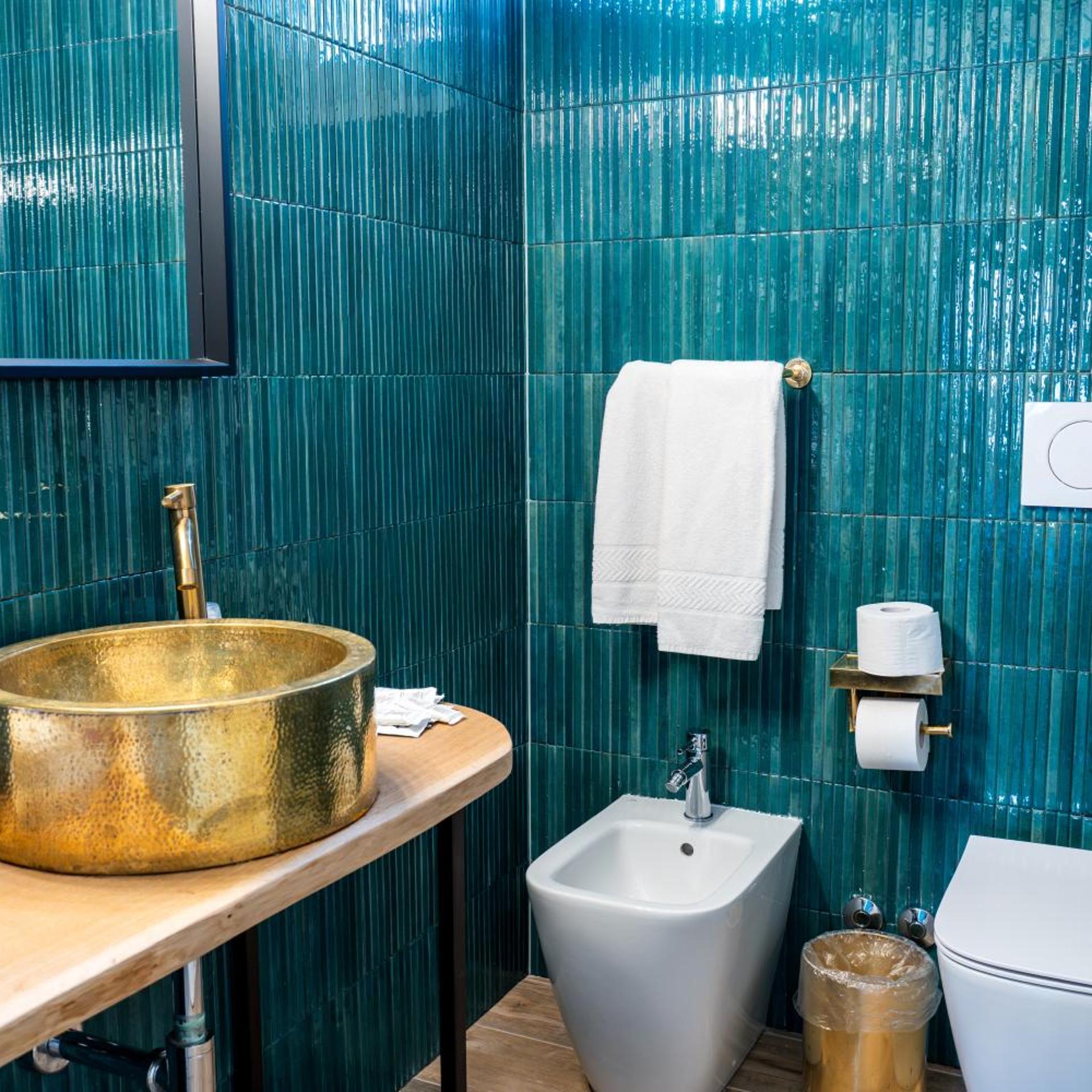 جناح جونيور، HOTEL PORTOFINO 6/6