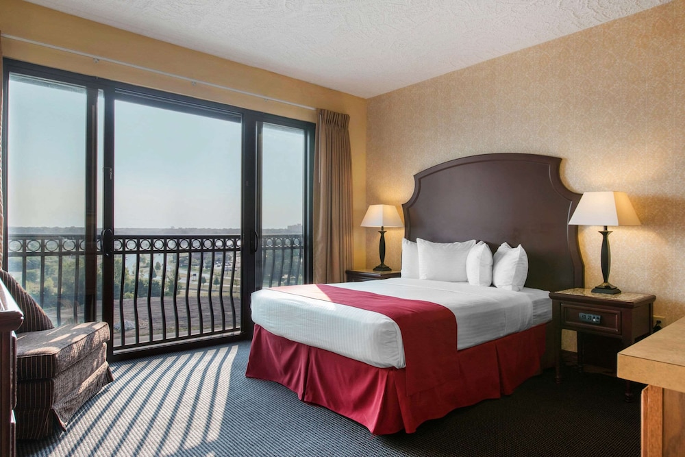 Shoreline Inn Conference Center Ascend Hotel Collection 11/45