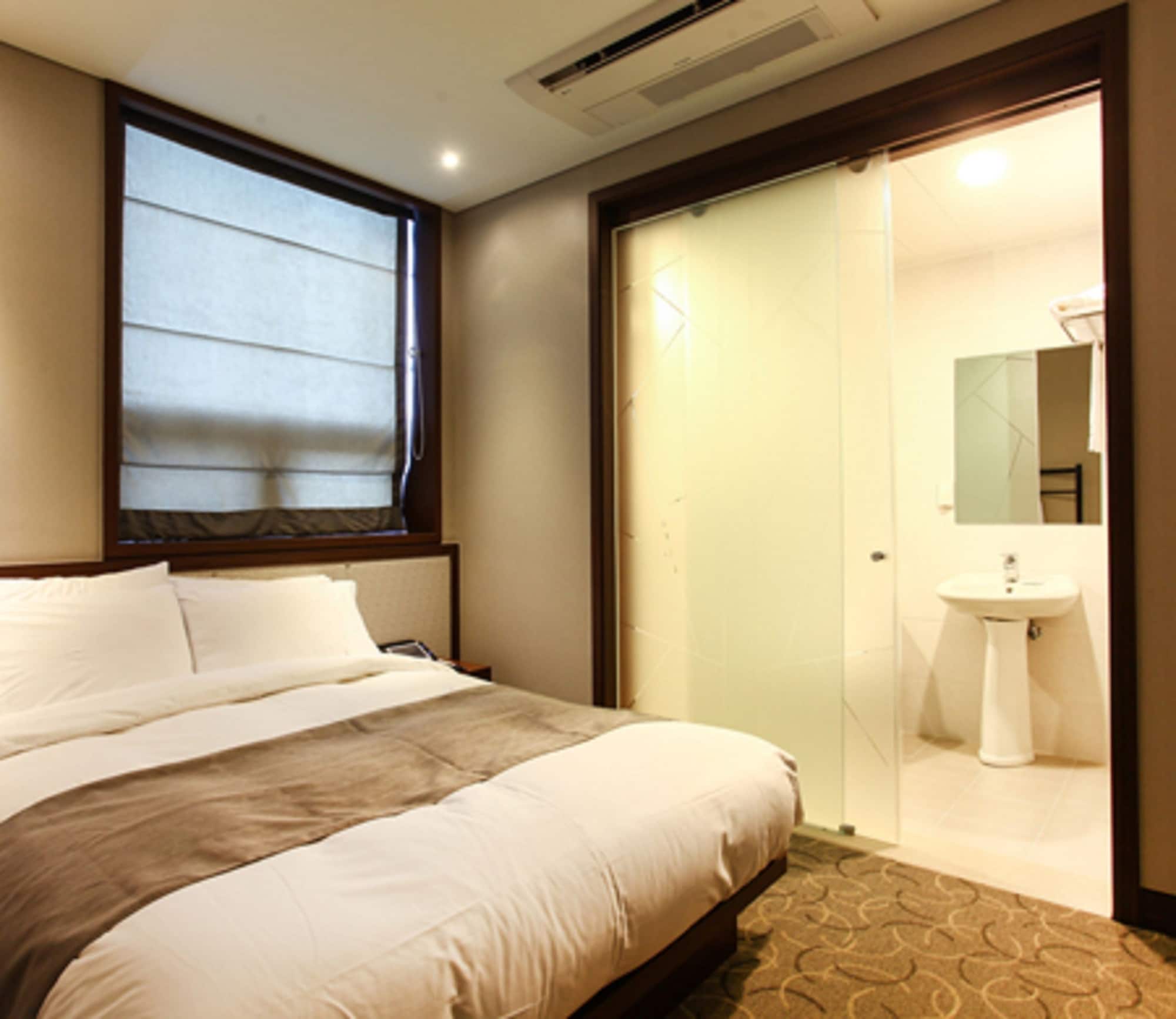 SUPERIOR, DOUBLE BED