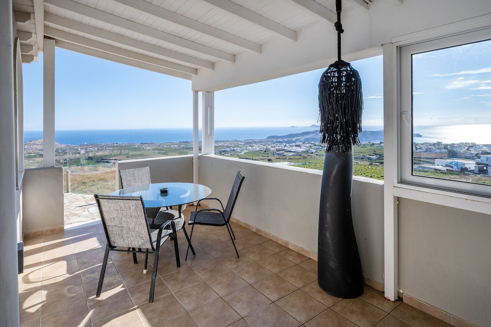 Smy Santorini Suites & Villas 56/76