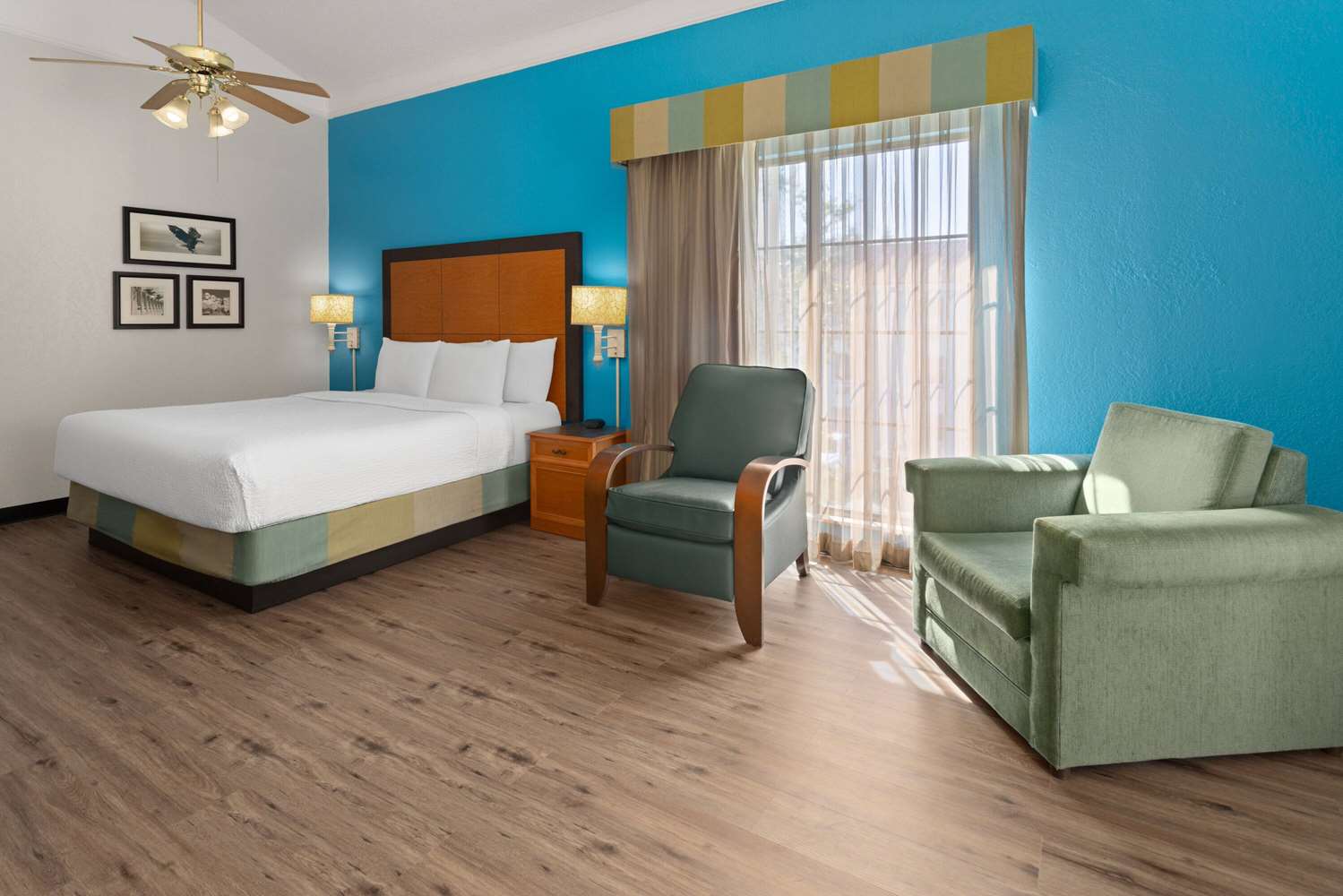 La Quinta Inn by Wyndham Pittsburgh Airport 12/36