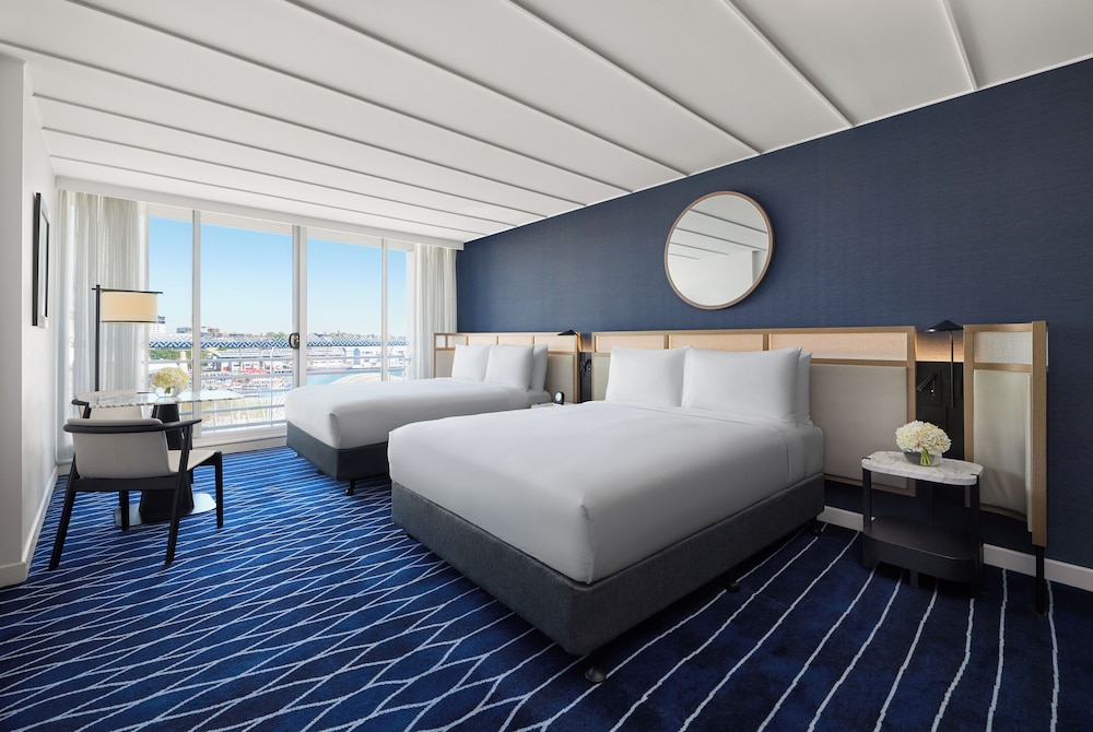Darling, 2 Queen Beds, Harbour View, Balcony