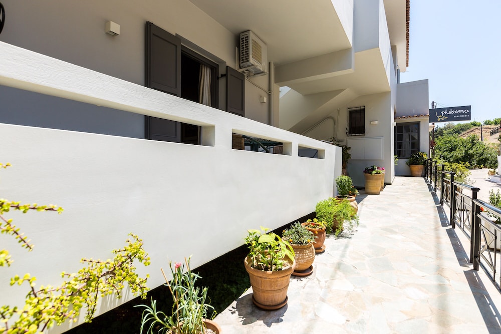 Philoxenia Apartments 8/50