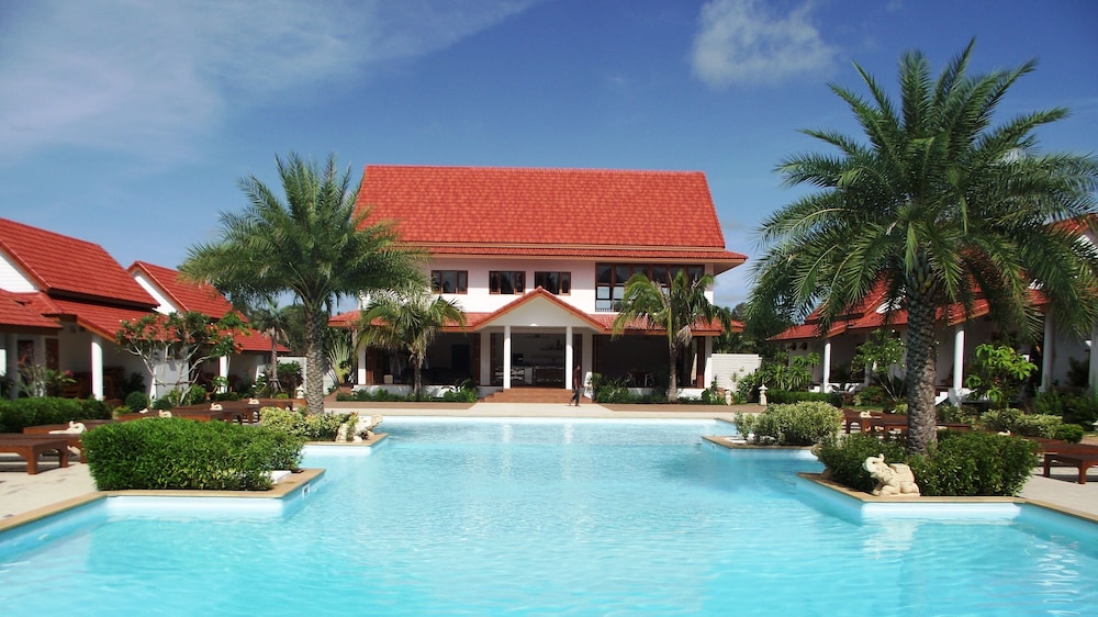 Armonia Village Resort and Spa 66/68