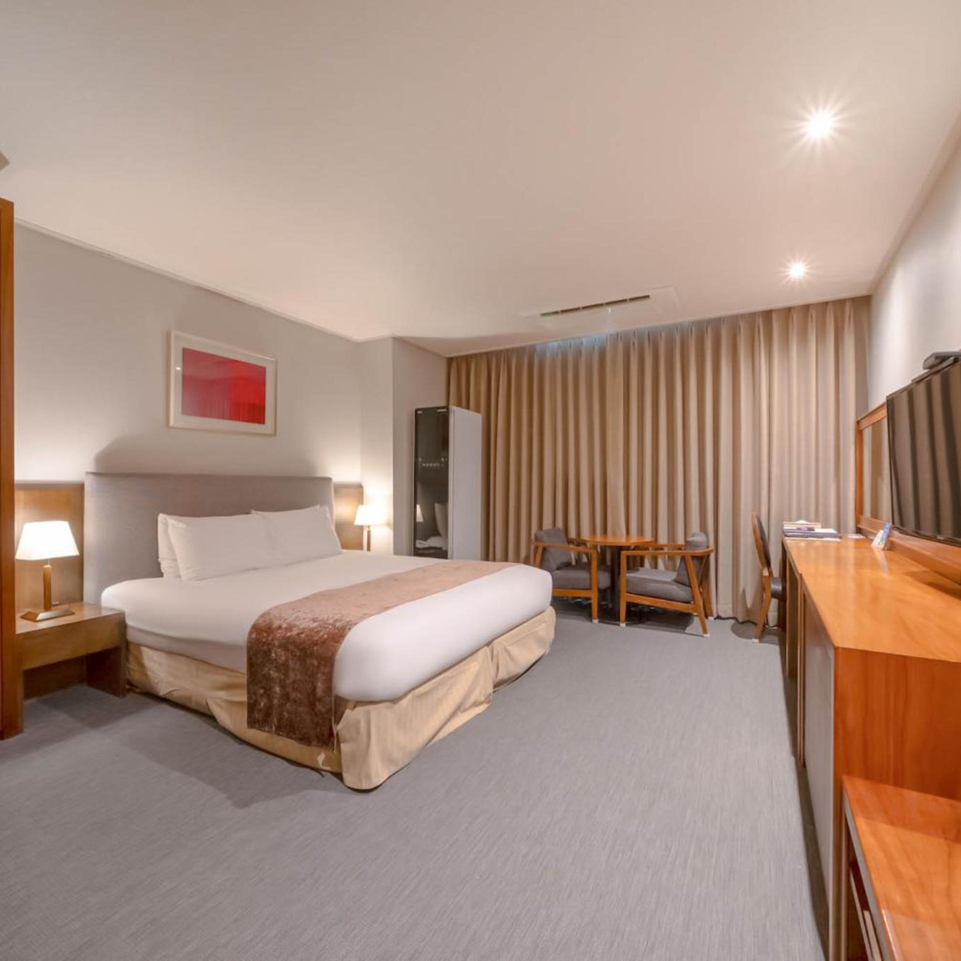 Standard, Double Bed, Mountain View