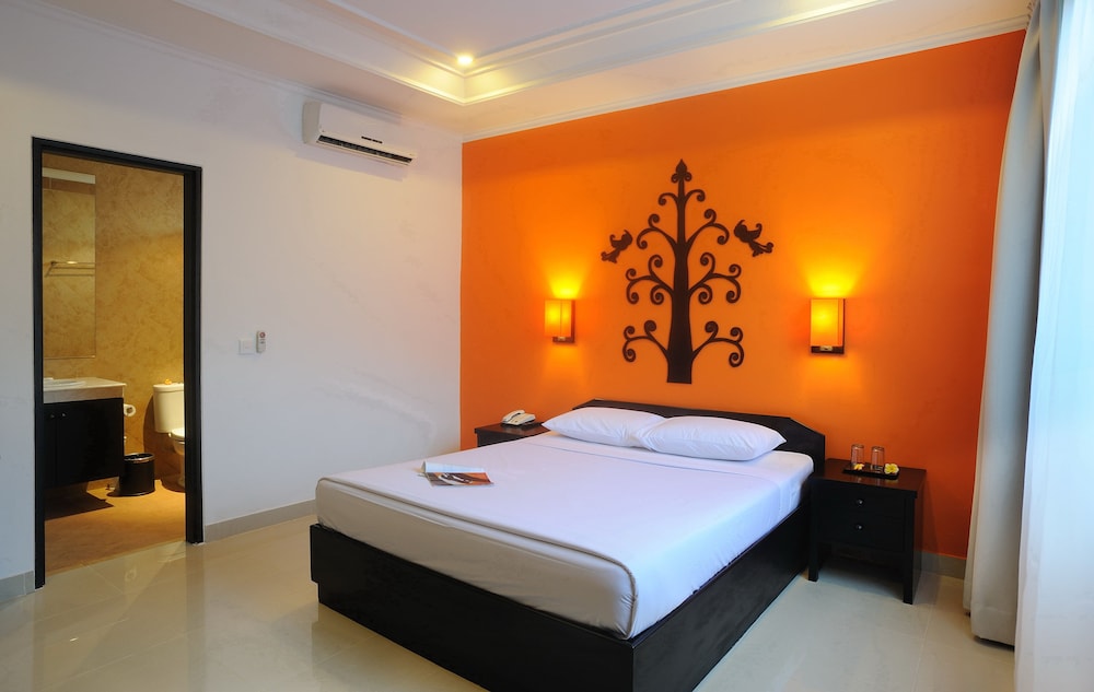 DEWI SRI HOTEL 43/70