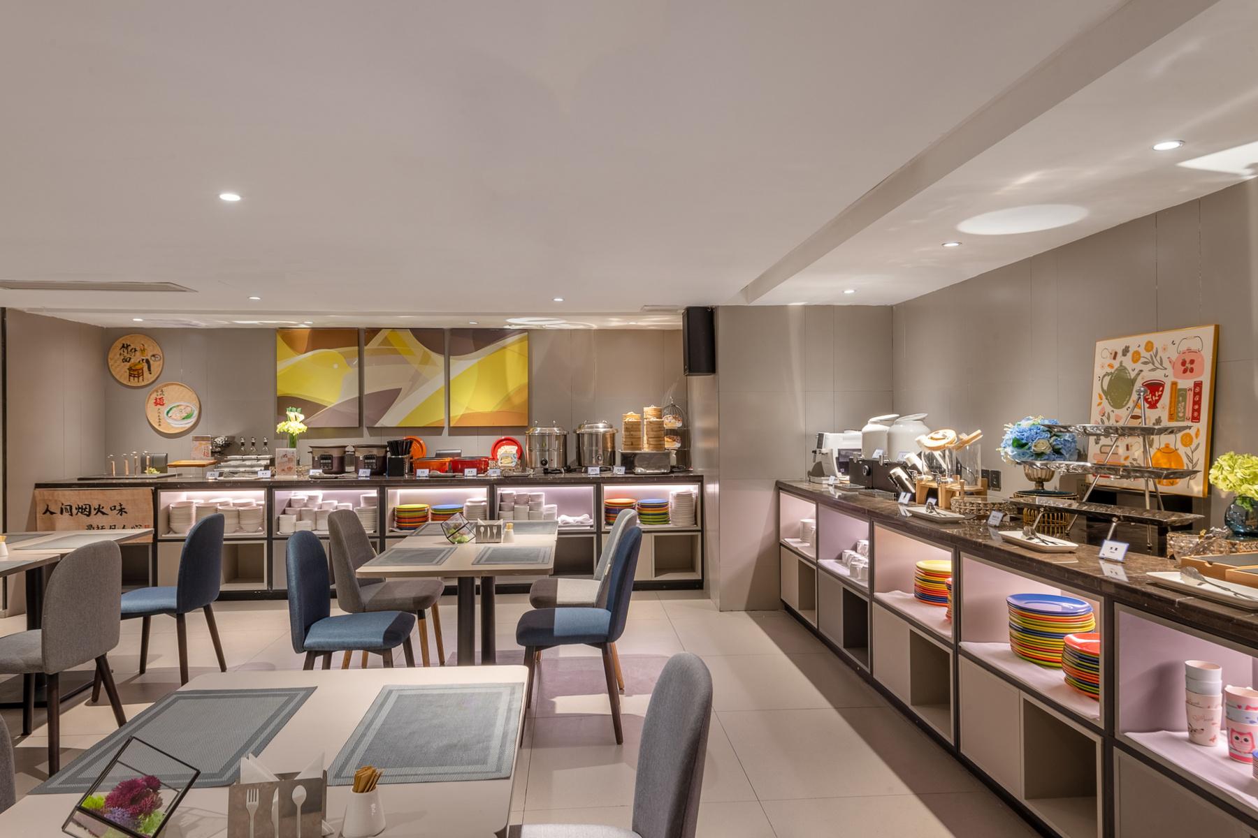 Homeinn Selected Hotel (Guangzhou Zhujiang New Town Wuyangcun Subway Station) 30/45