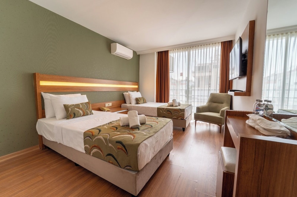 Standard, Twin Beds