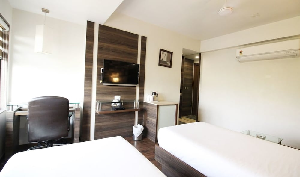 Hotel Aaram Orchard 13/47