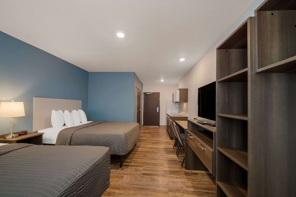 Standard, 2 Queen Beds