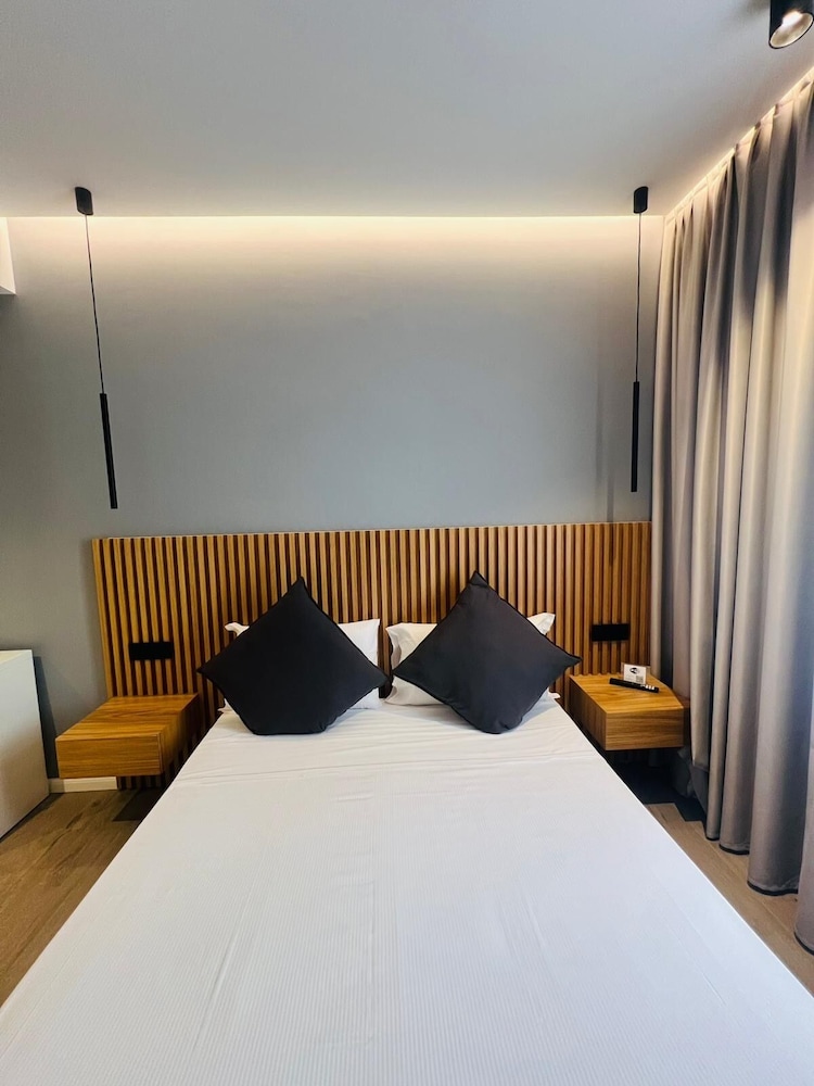 La Chambre Milano 35/66