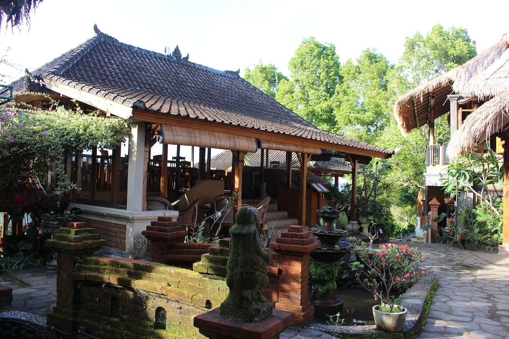 Puri Lumbung 5/75