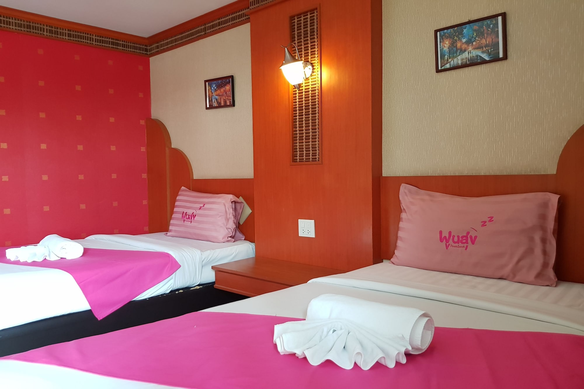 TWIN BEDS