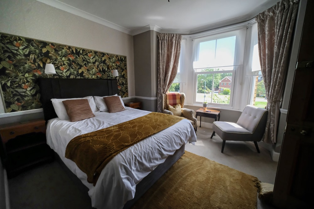 Elgar, Double Bed