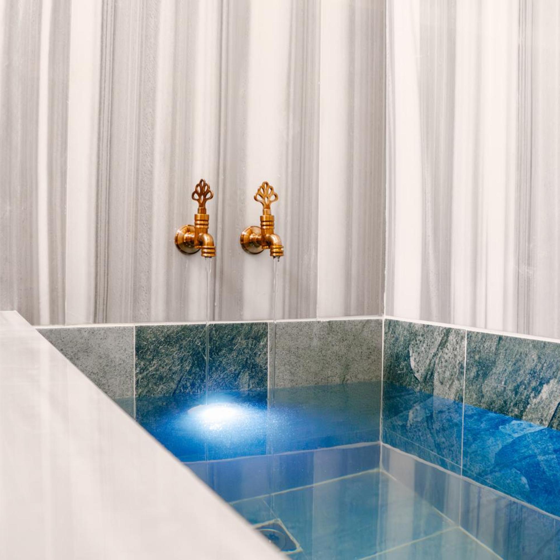 Ivy Hotel Spa 26/38