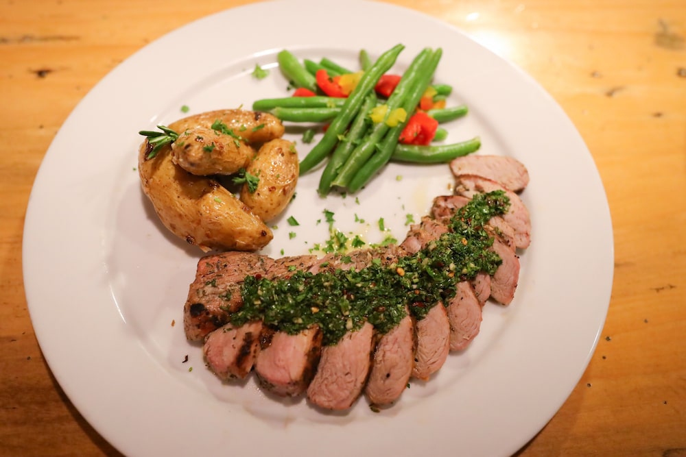 Lake Rabun Hotel Restaurant 25/50