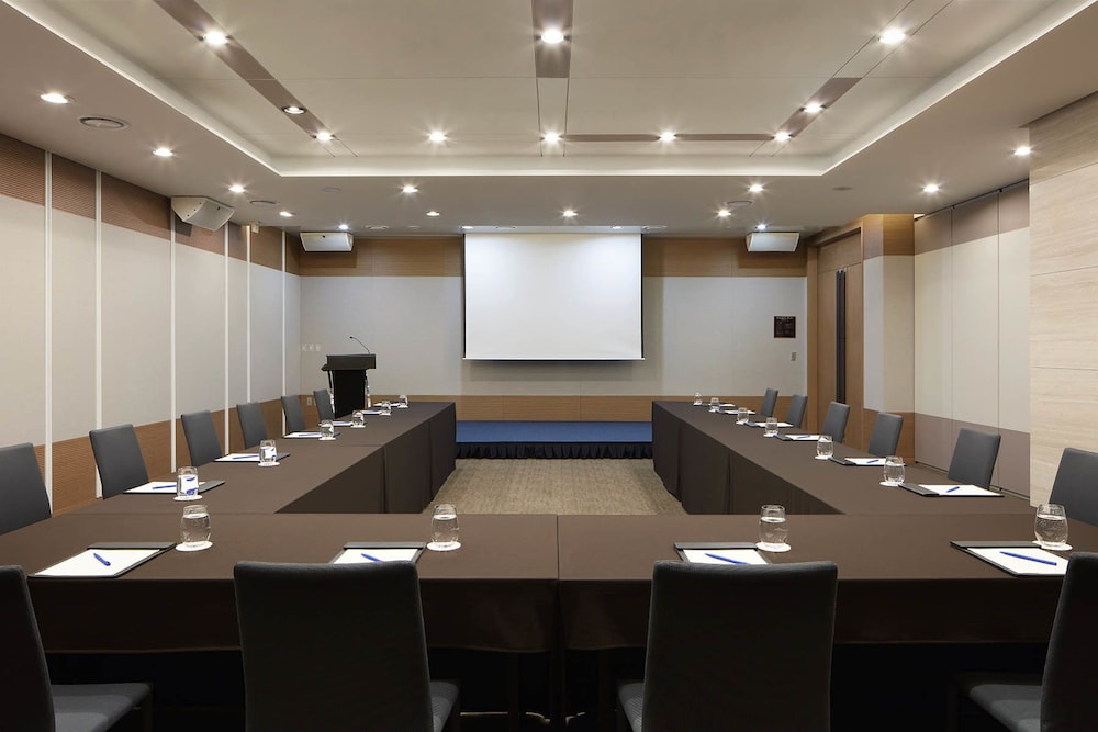 Days Hotel & Suites by Wyndham Incheon Airport 35/50