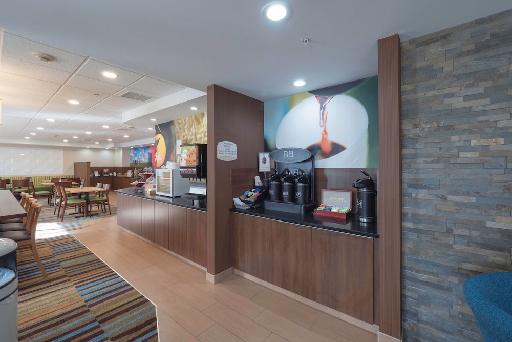 Fairfield Inn Suites Cleveland Streetsboro 8/36