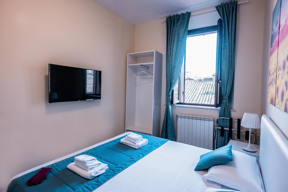 Minerva Monks Inn 44/64
