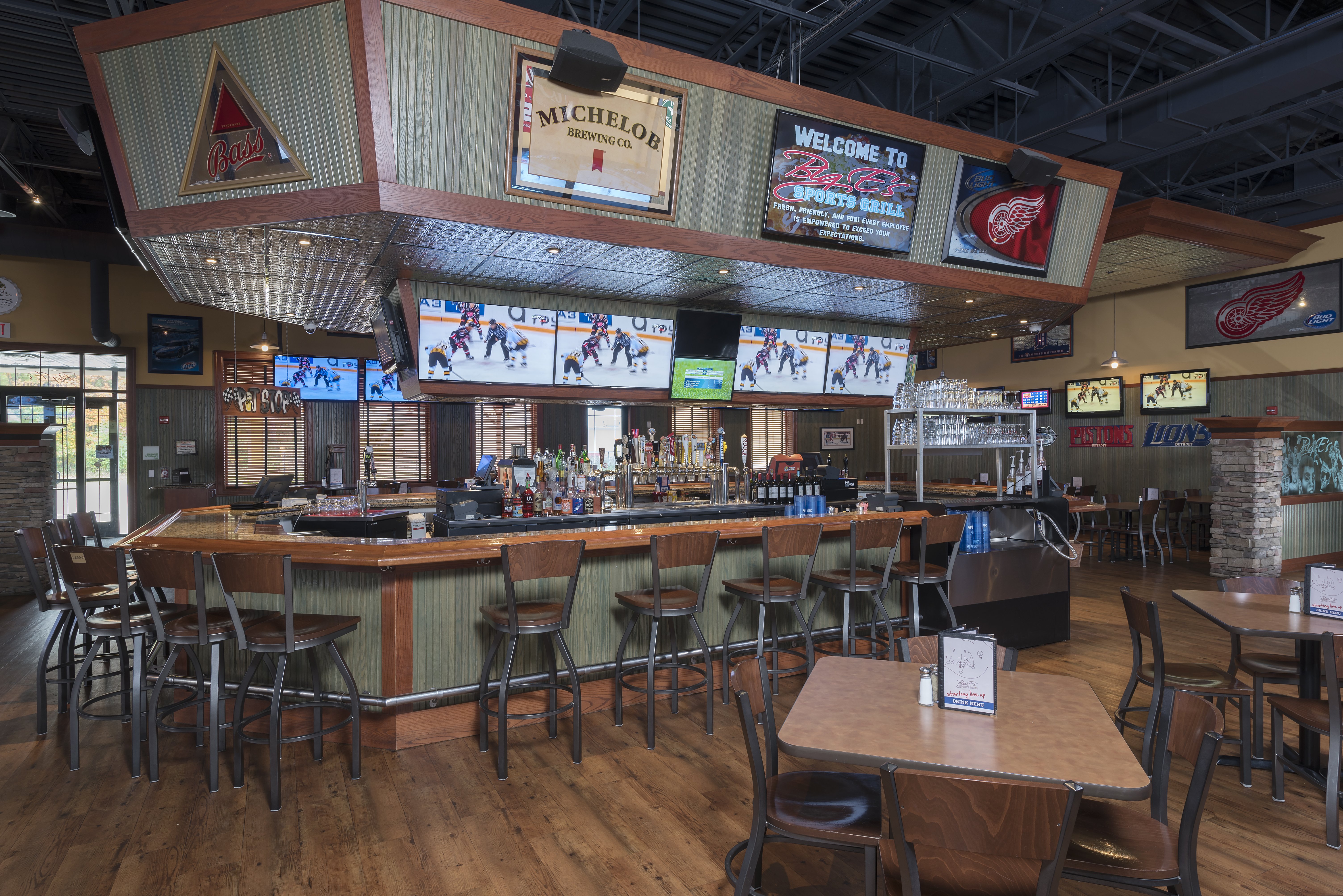 Holiday Inn Midland 52/75