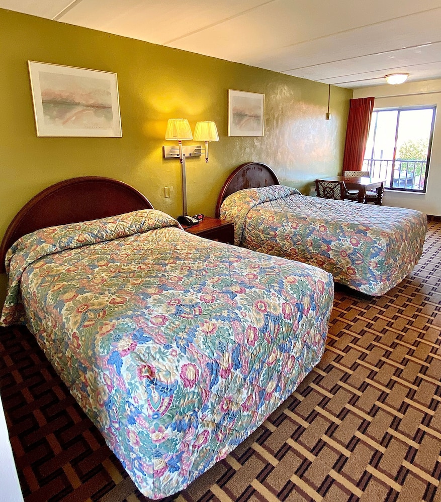 Room, 2 Double Beds, Kitchenette
