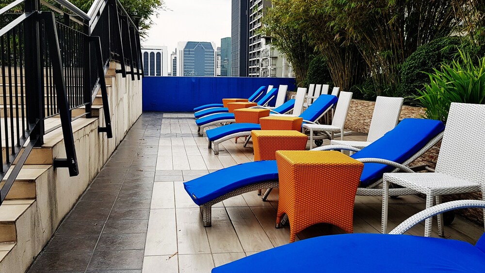 Y2 Residence Hotel 54/68