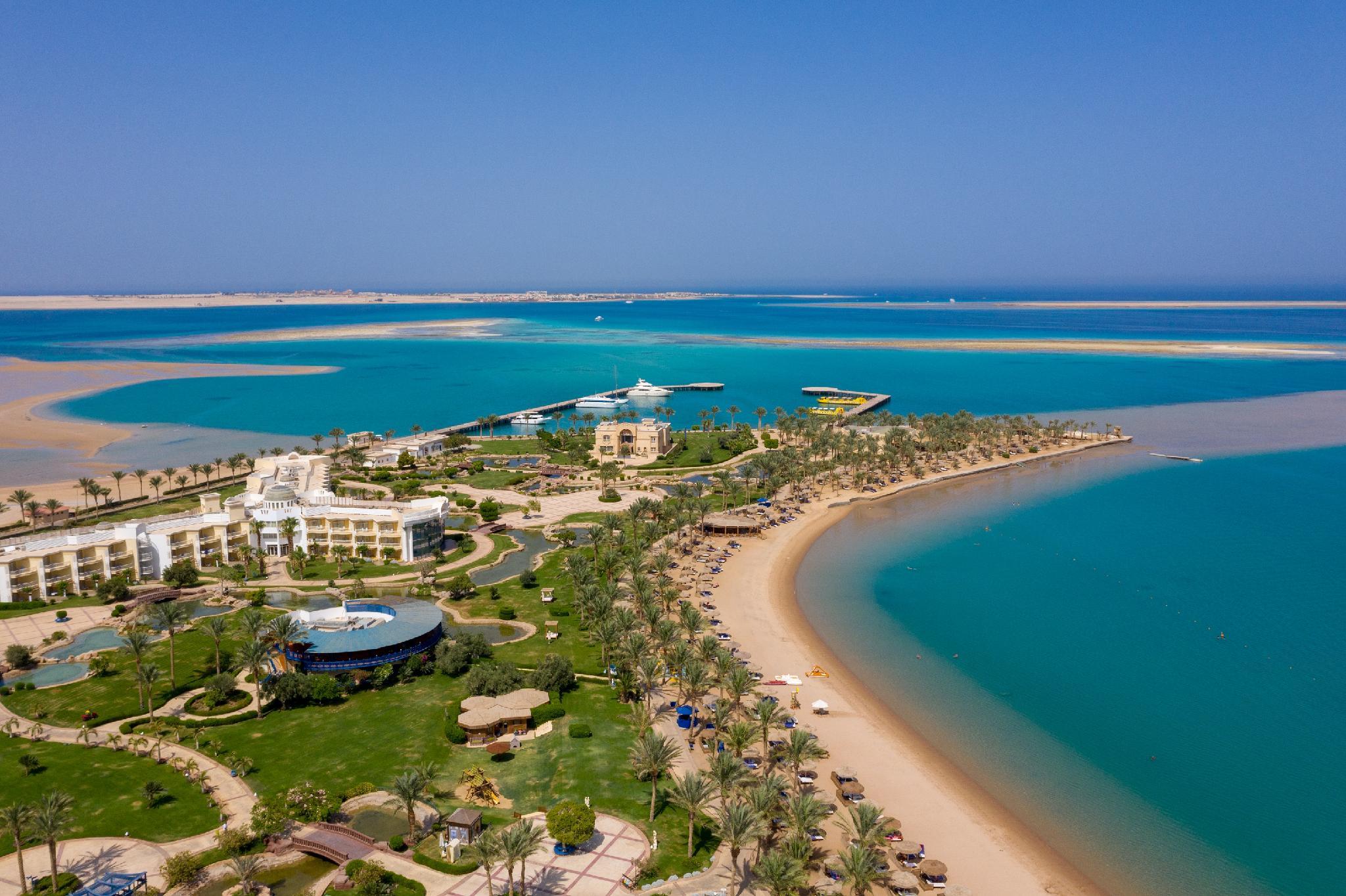Palm Royale Resort Soma Bay
