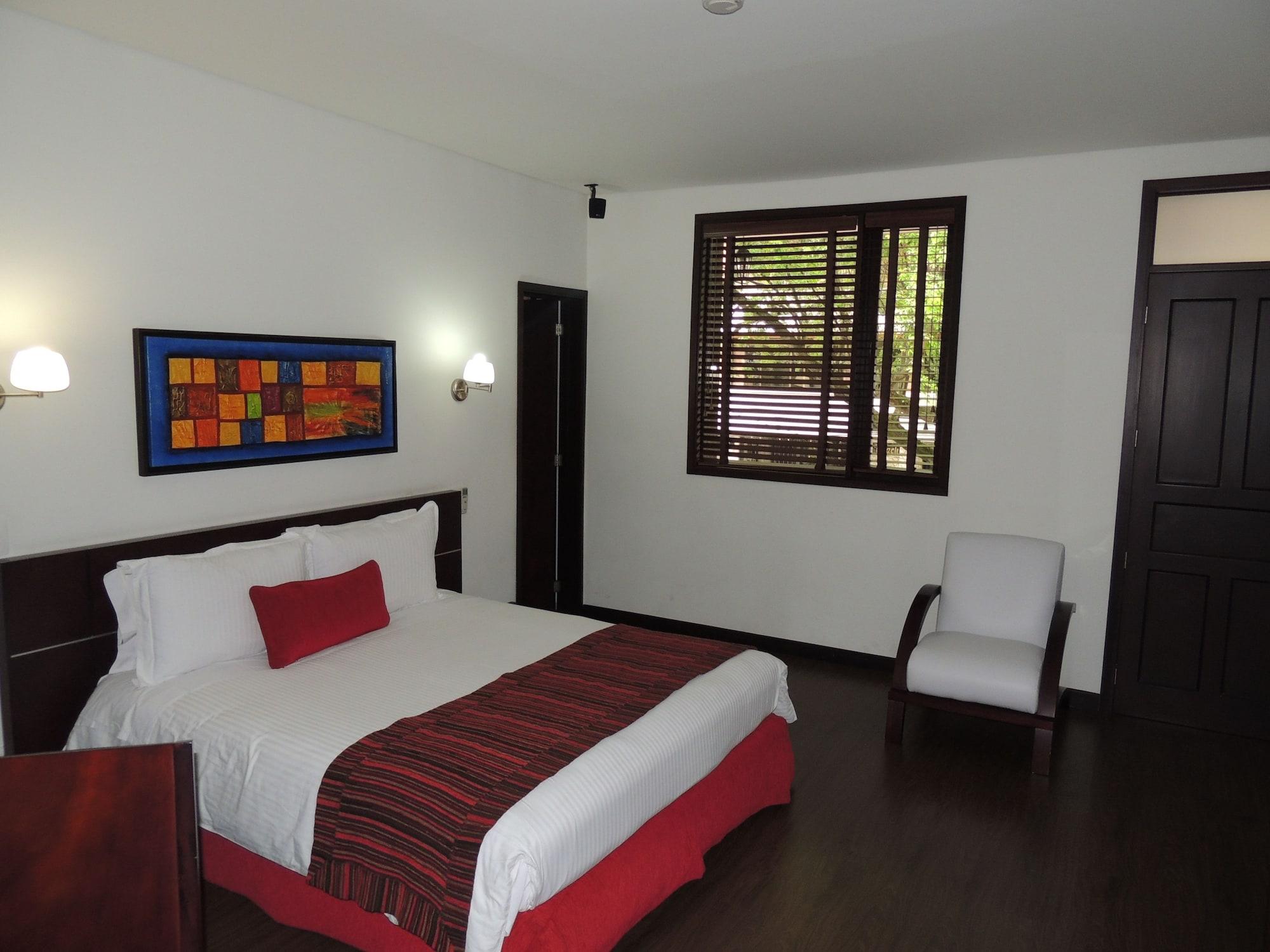 Hotel Boutique Casa Farallones 5/23