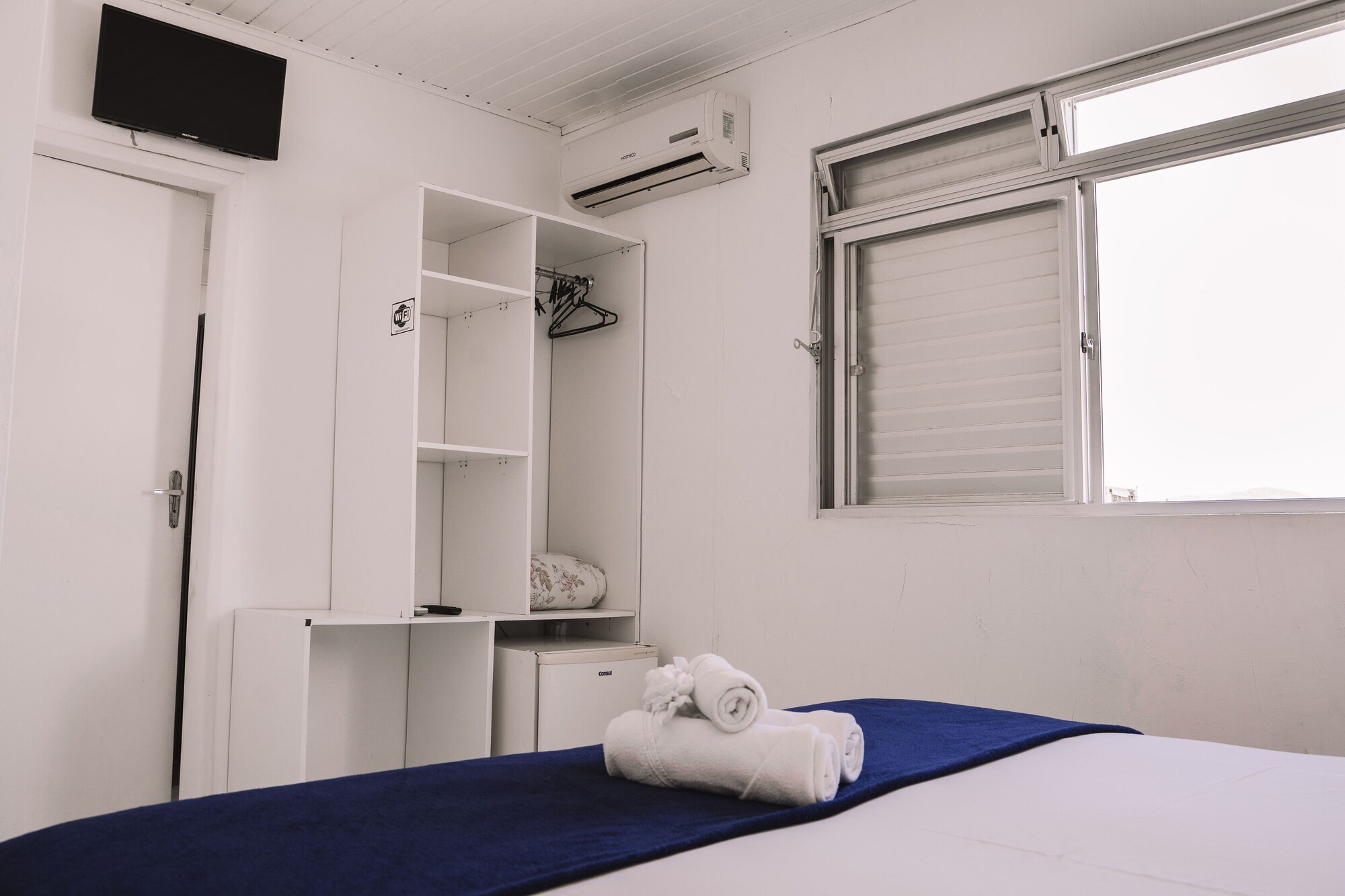 STANDARD, DOUBLE OR TWIN BED