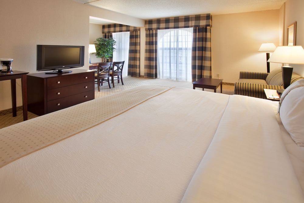 Holiday Inn Hotel And Suites Springfield I 44 14/77