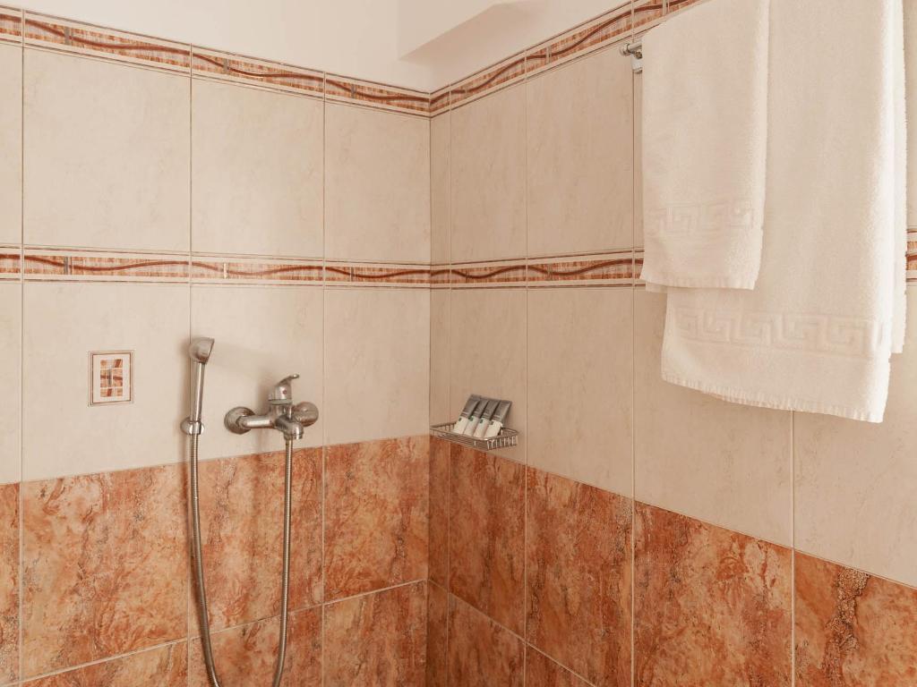 جناح جونيور بسرير مزدوج