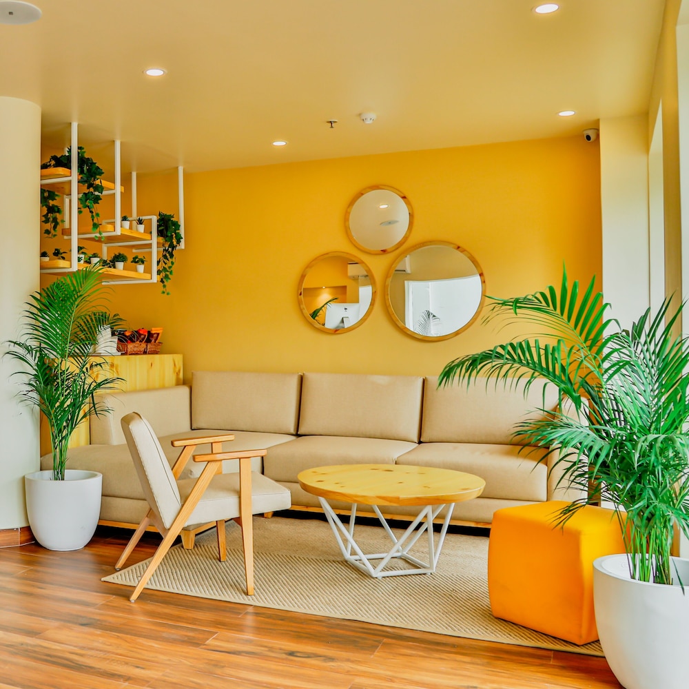 Bloom Hotel - Worli 25/27