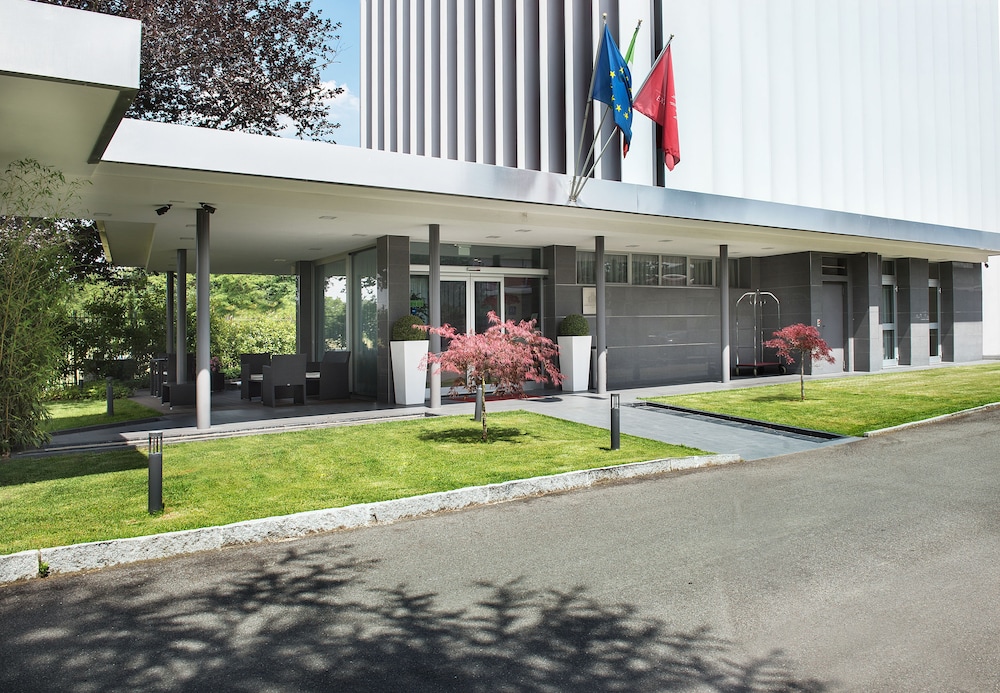 EXPO HOTEL MILAN 26/30
