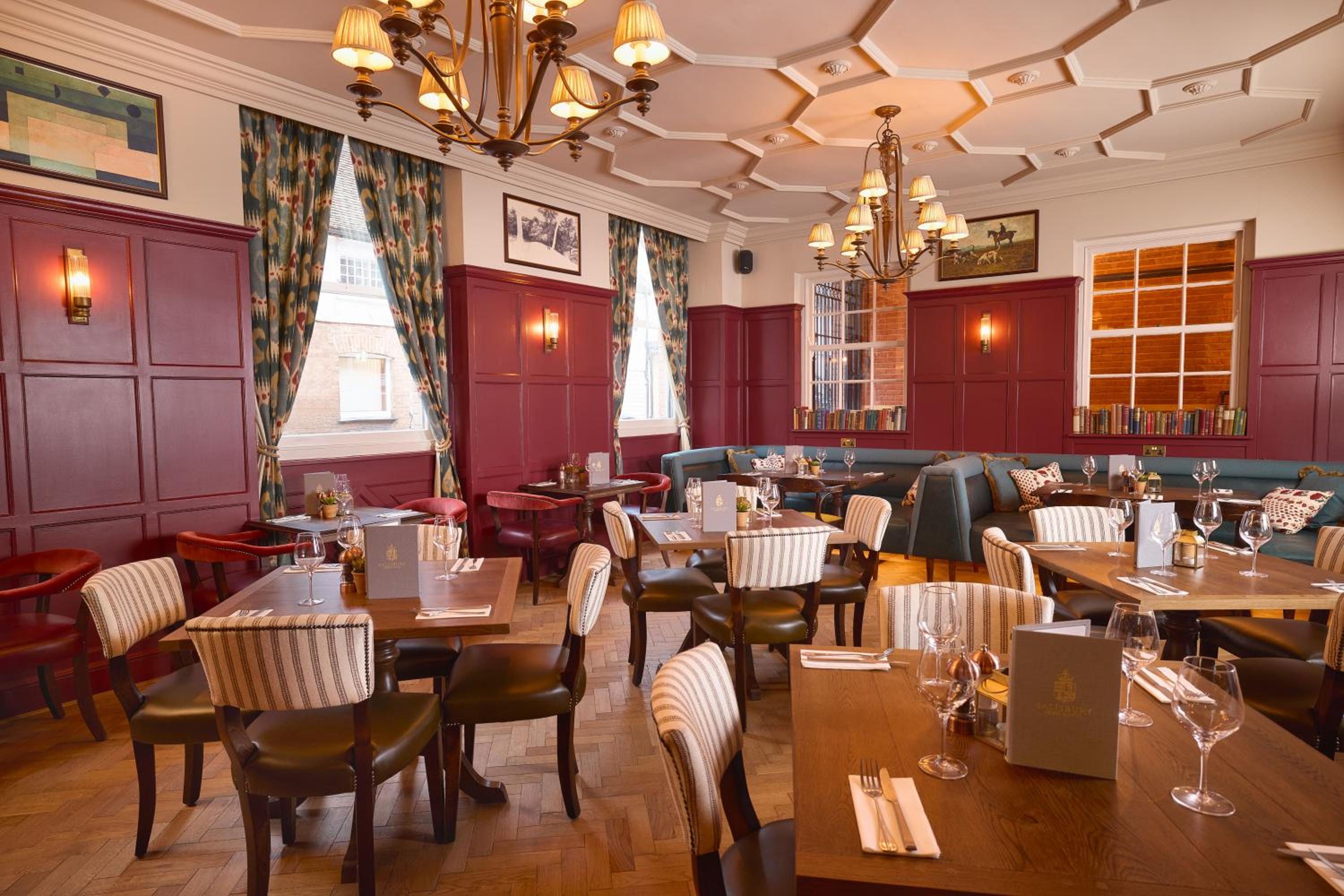 Salisbury Arms Hotel 42/54
