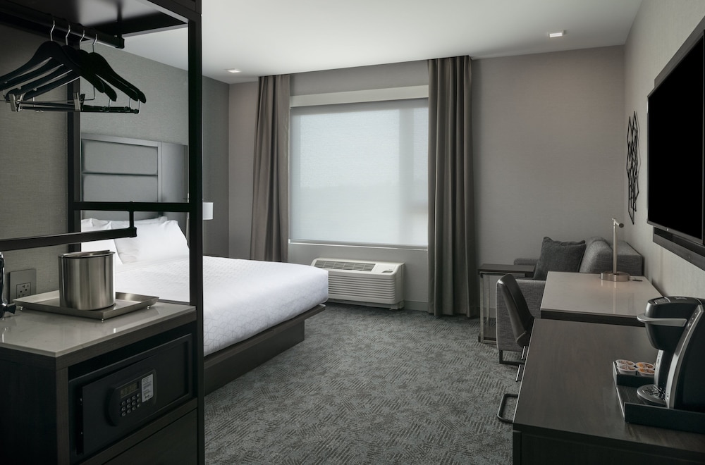 Staybridge Suites Boston Logan Airport - Revere 42/63