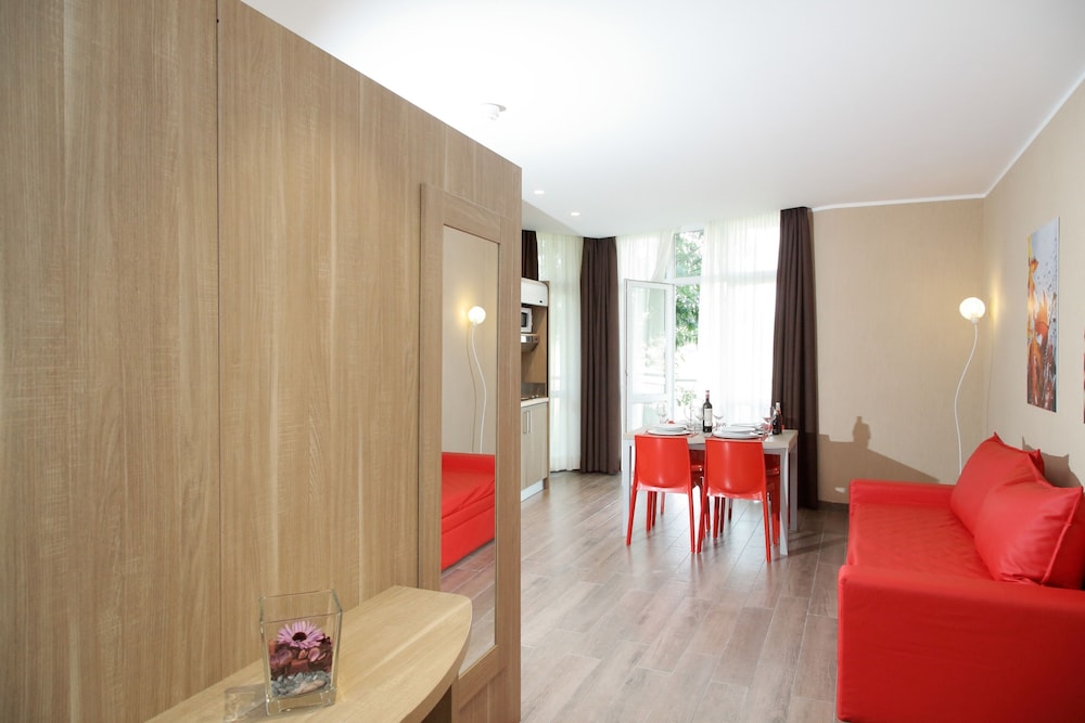 Privilege Apartments 25/43