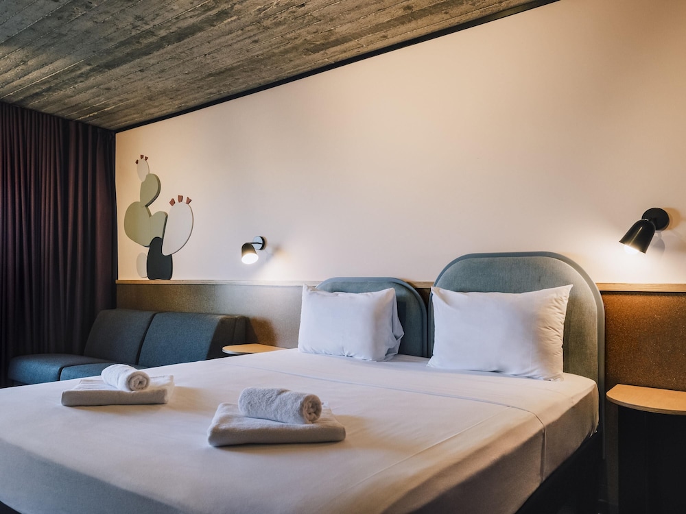 ibis Styles ST Pauls Bay Malta 16/49