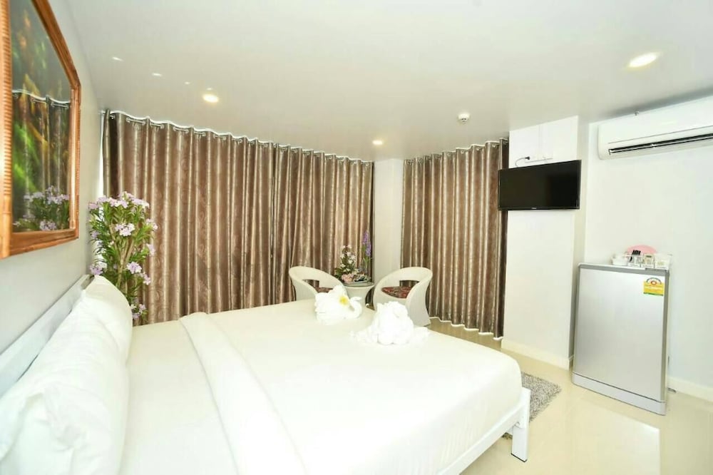 Parvena Hotel 23/64