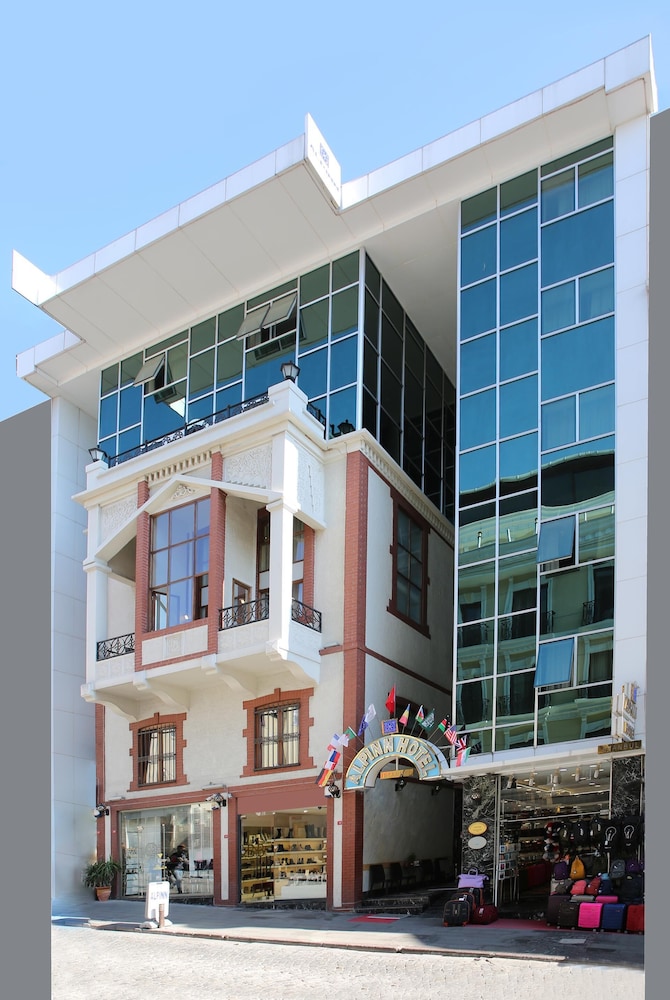 Alpinn Hotel 64/72