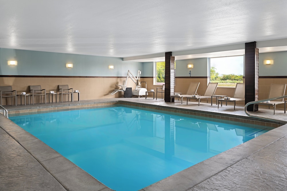 swimming pool spa