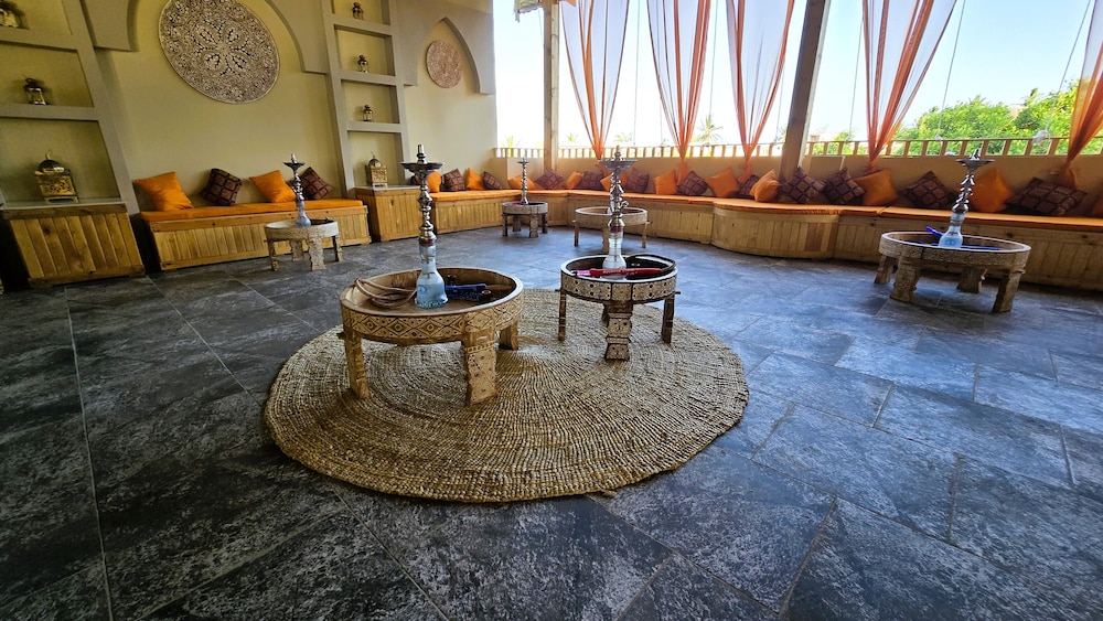 Reef & Beach Resort 30/50