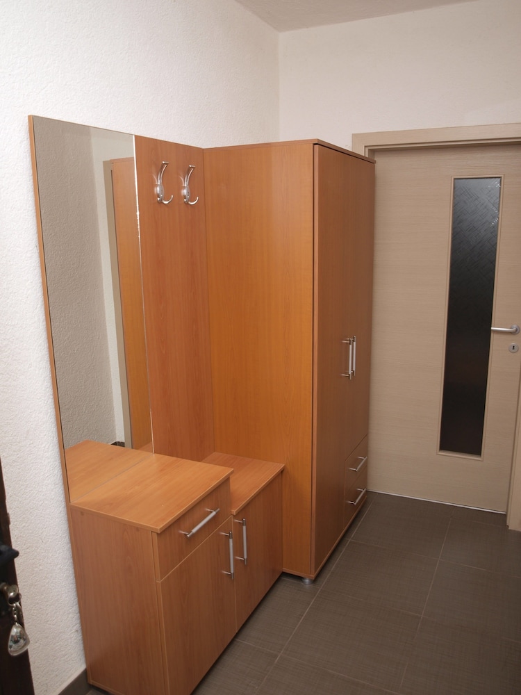 Bogdanovski Studios & Guest Rooms 8/47