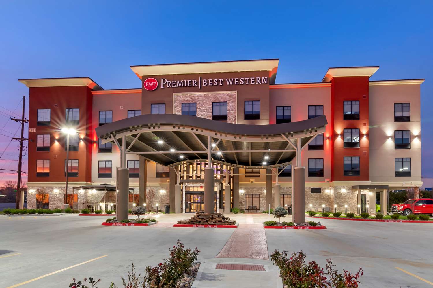 Best Western Premier Liberty Inn & Suites 6/48