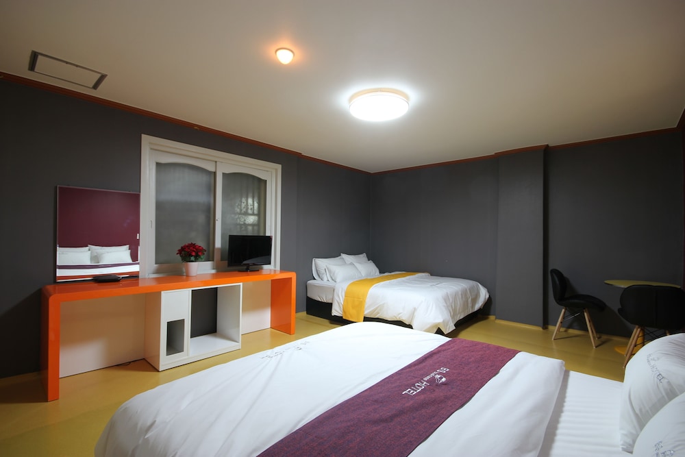 Bsb Hotel 8/40