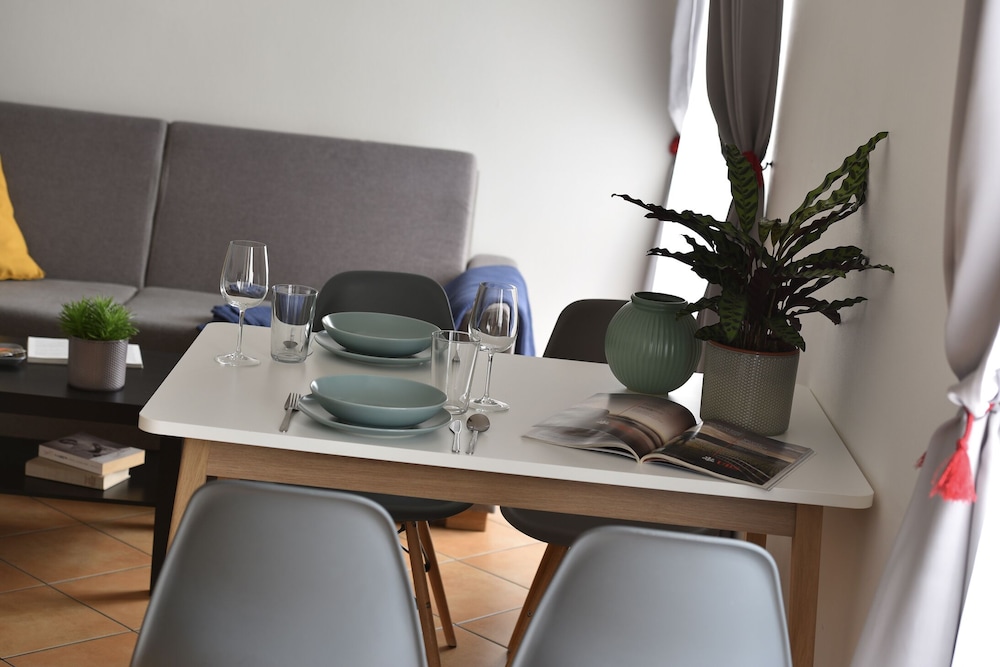 White Swan Boutique Apartments 46/58