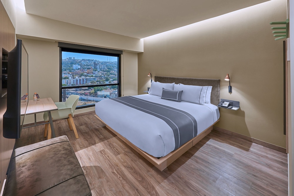City Express Plus by Marriott Tijuana photo4